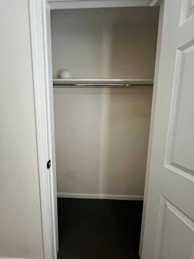 Building Photo - 425 Dorset St