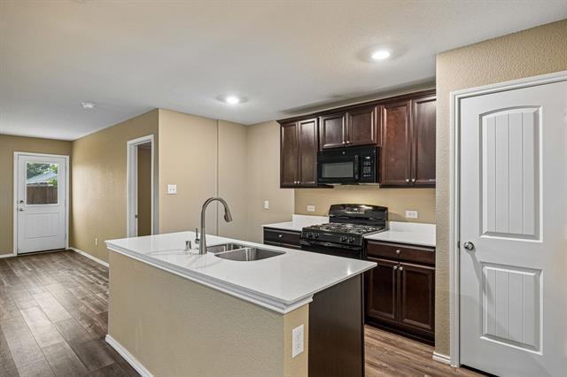 Building Photo - 1605 Fields View Dr