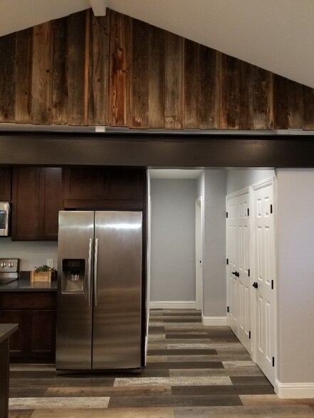 Building Photo - 41 Marcia Ct