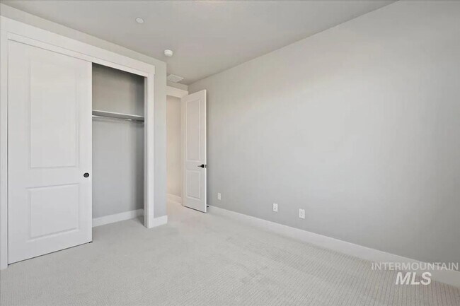 Building Photo - 404 Hidden Mill Ct.
