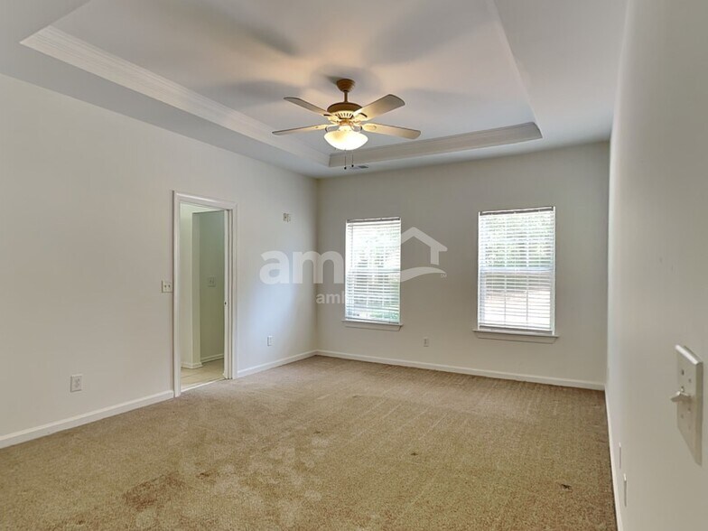 Building Photo - 5150 Hyde Trl