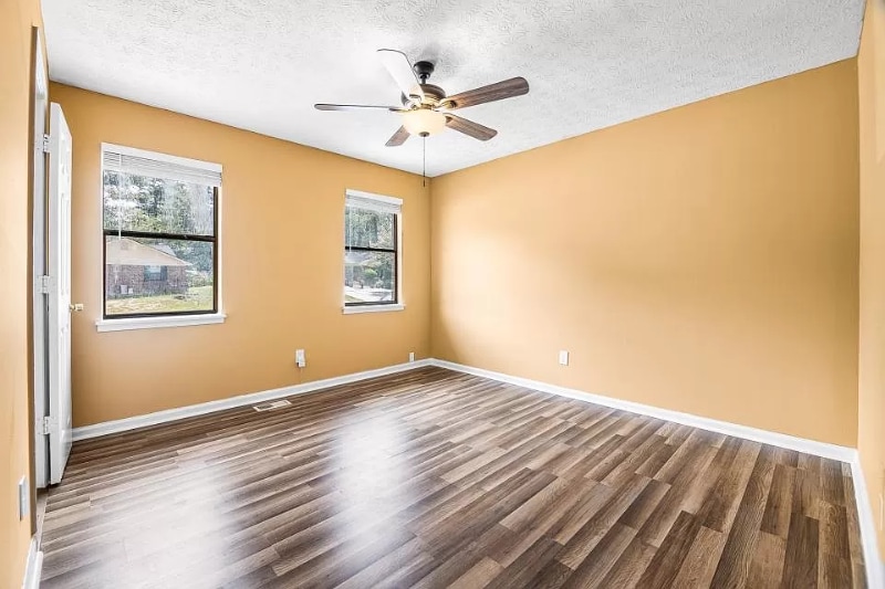 Building Photo - 1019 Green Valley Dr NW