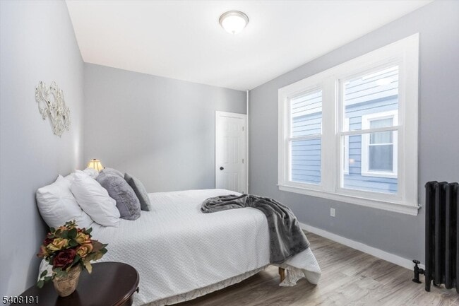 Building Photo - 440 N Grove St