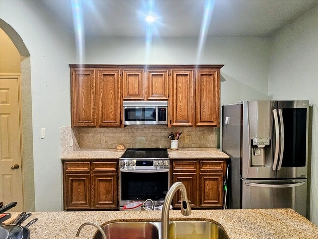 Building Photo - 6607 Independence Blvd