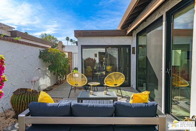 Building Photo - 4545 E 7 Lakes Dr