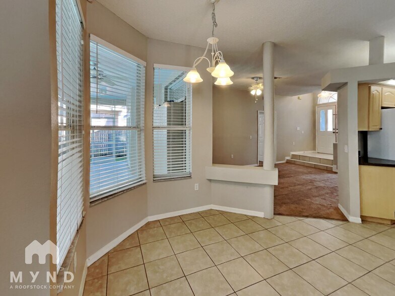 Building Photo - 7026 Captiva Cir