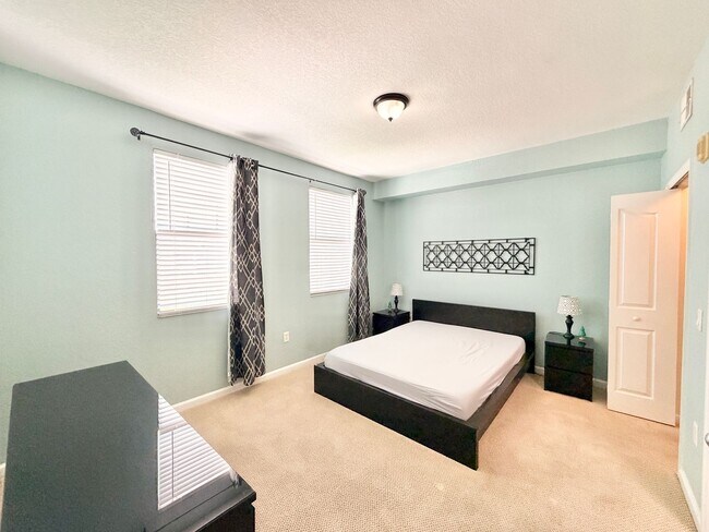 Building Photo - 12960 Positano Cir