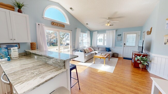 Building Photo - 304 Fil Ln