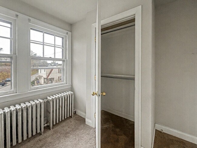 Building Photo - 201 N Aberdeen Ave