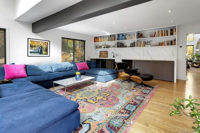 Building Photo - 16 Old Wagon Rd