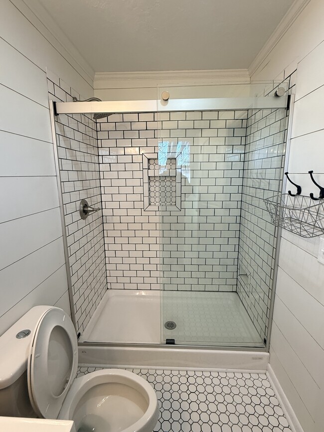 Building Photo - 151 Cherokee Dr