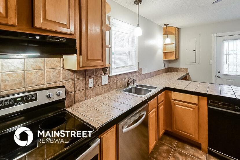 Building Photo - 3087 Newmarket Dr