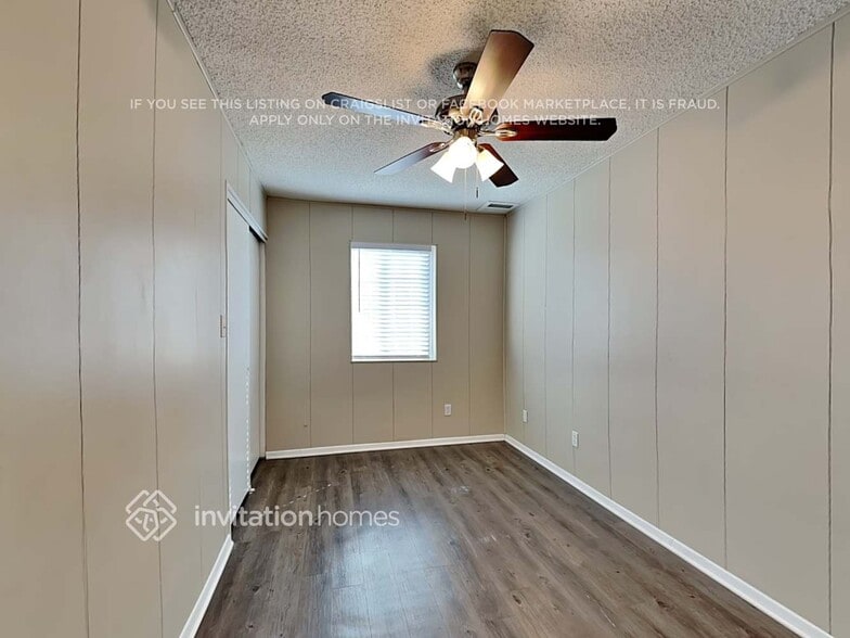 Building Photo - 8930 W Heatherbrae Dr