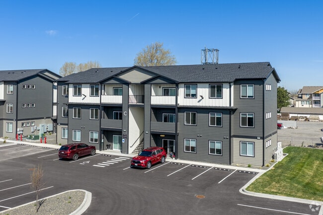 Building Photo - Bonneville Apartments