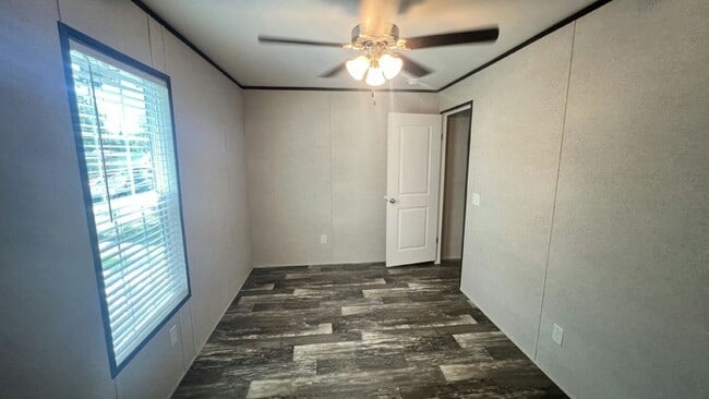 Building Photo - 96 Tower Manor Cir E