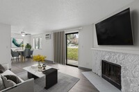 Building Photo - Amazing one bedroom townhome!