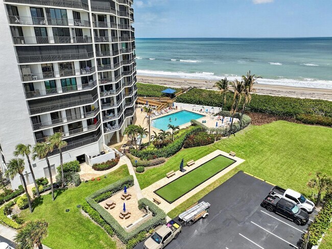 Building Photo - 9650 S Ocean Dr