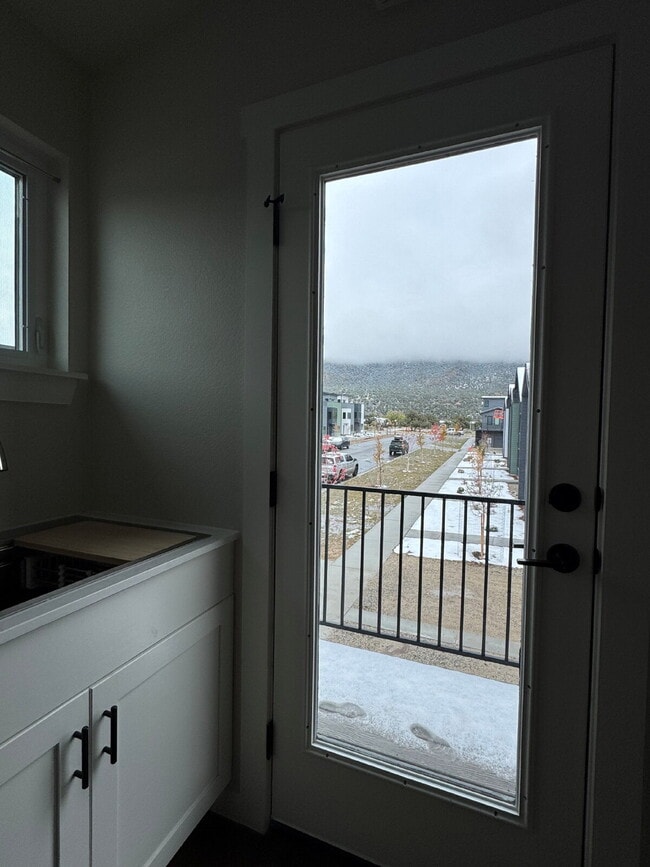 Building Photo - Brand new 1b/1b ADU in Buena Vista, walk t...