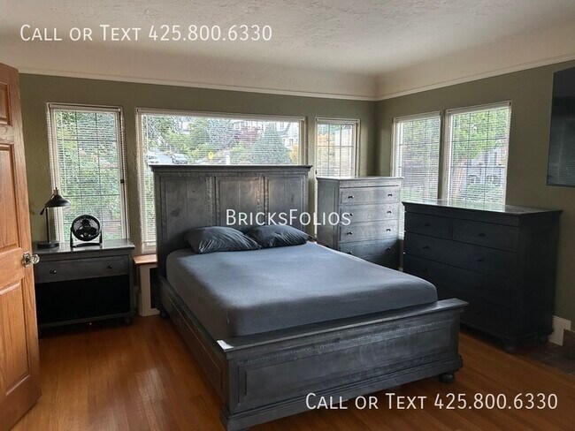 Building Photo - Wake Up to Lake Union – Tudor Home in Prim...