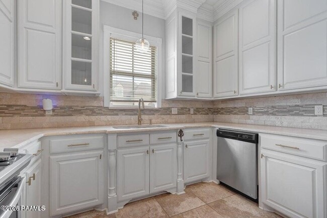 Building Photo - 207 Summerland Key Ln