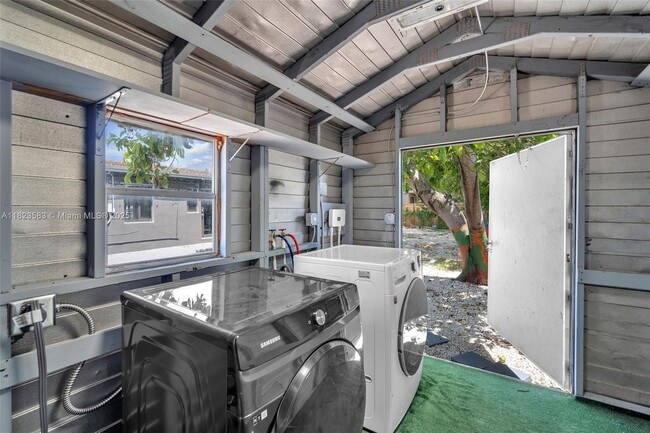 Building Photo - 14600 NW 11th Ct