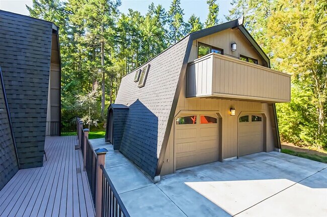 Building Photo - 32 Michaels Rd