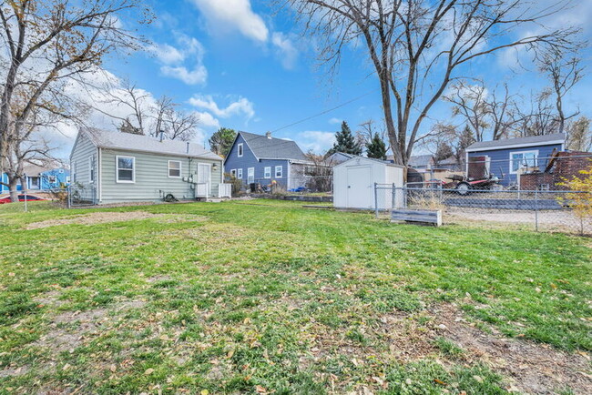 Building Photo - 665 Osceola St