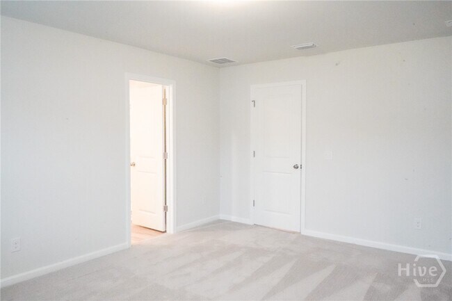 Building Photo - 155 Old Field Run