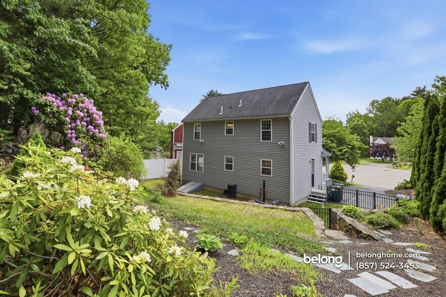 Building Photo - 28 Blueberry Ln