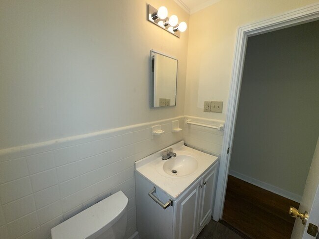 Building Photo - 3158 Peterson Dr
