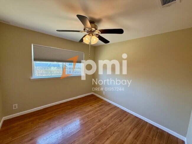 Building Photo - 511 Del Oro Ct