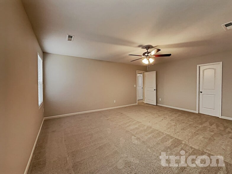 Building Photo - 135 Coddington Ln