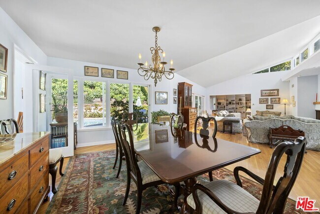 Building Photo - 11215 Sunset Blvd