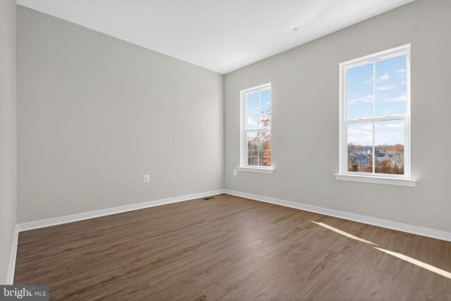 Building Photo - 22832 Tawny Pne Sq