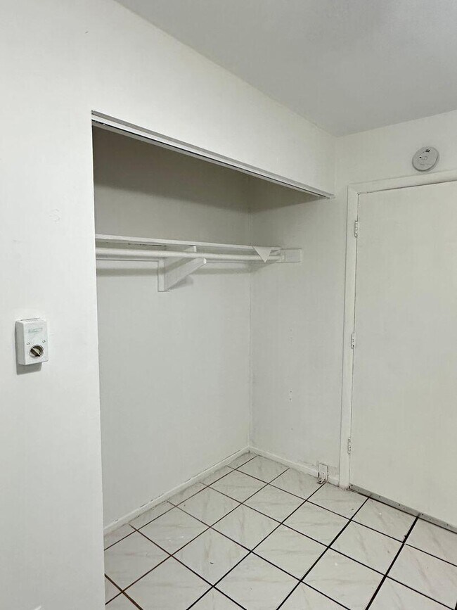 Building Photo - 9308 N Military Trl