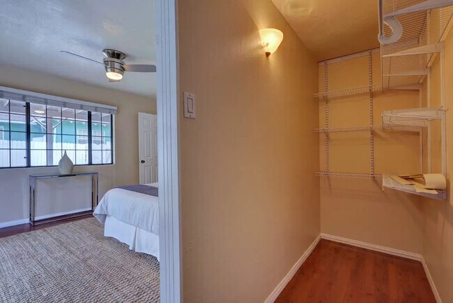 Bedroom 3 Closet - 3329 Sherbourne Dr