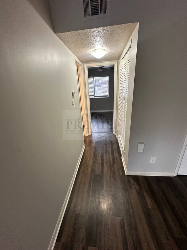 Building Photo - 6019 Barton Ave