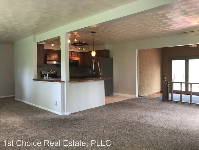 Building Photo - 2 br, 1 bath House - 10601 Riverside Drive