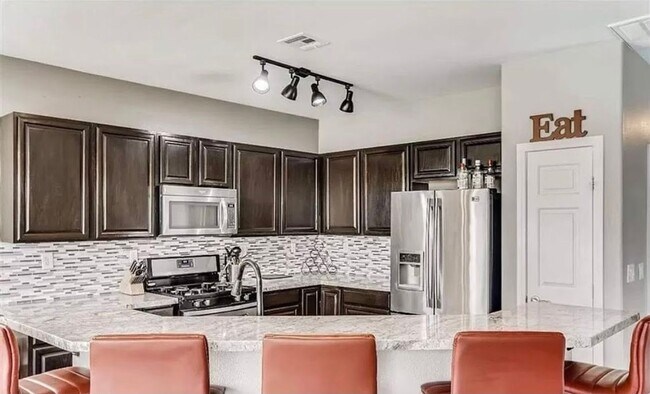 Building Photo - AWESOME 3 BEDROOM RENTAL DUAL LIVING SPACES LOCATED IN THE SW!!!!