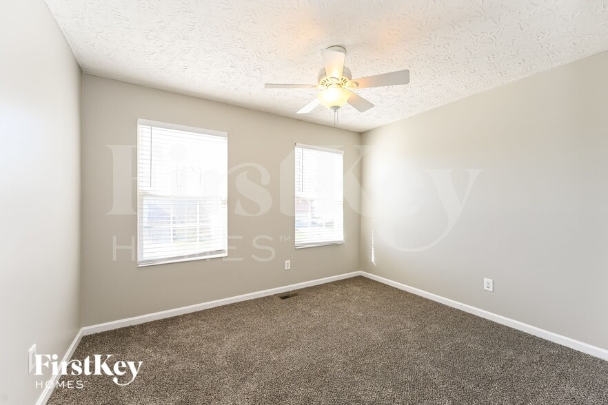 Building Photo - 671 McCormick Ln