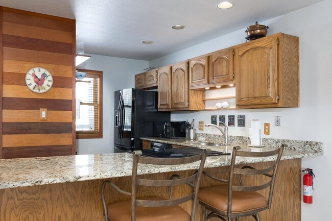 Building Photo - Available now!  Year lease!   Three Bedroo...