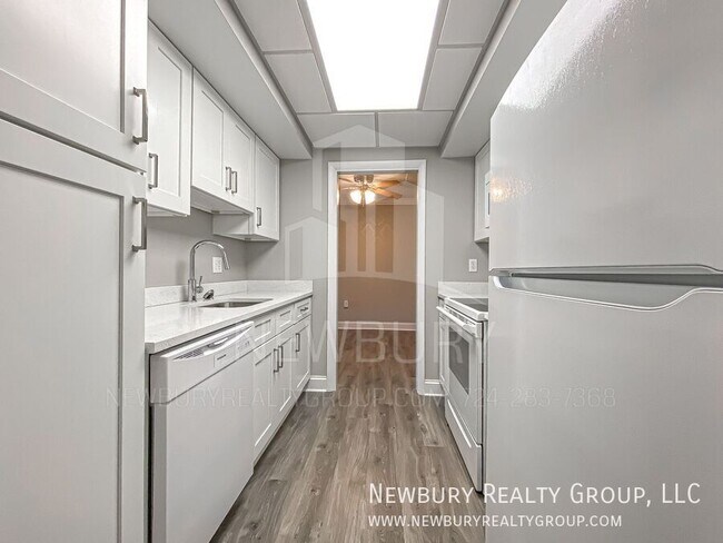 Building Photo - 530 N Main St