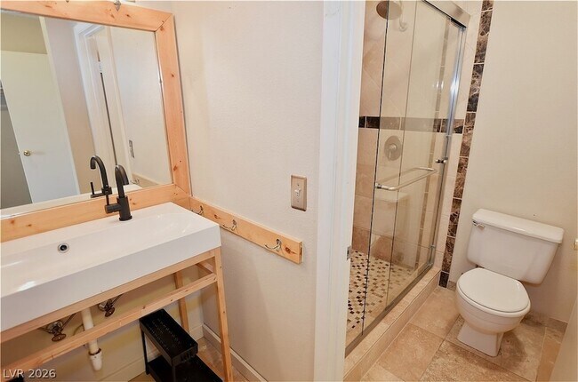 Building Photo - 7709 Kalmalii Ave