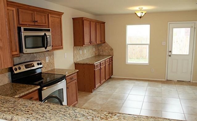 Building Photo - Great Home!