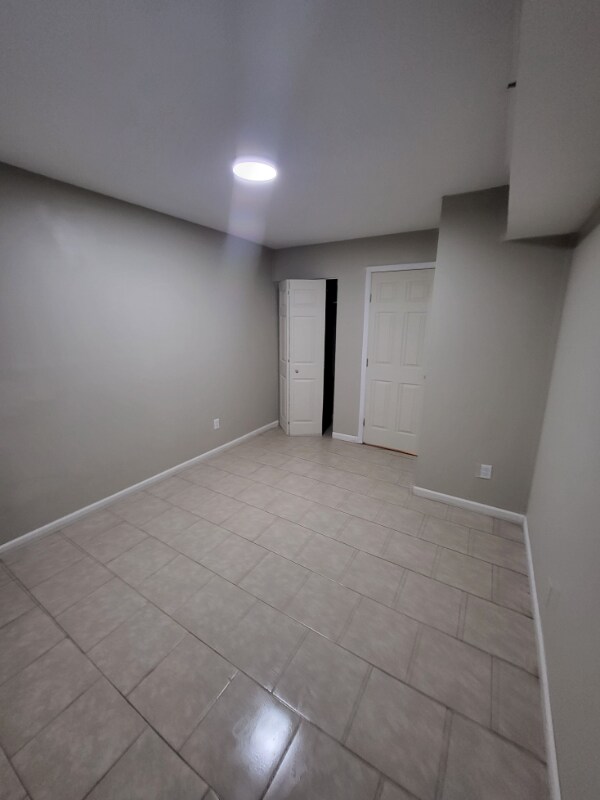 Building Photo - 1325 N Meridian Ave