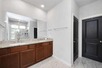 Building Photo - 21638 Laggan Clf Ln