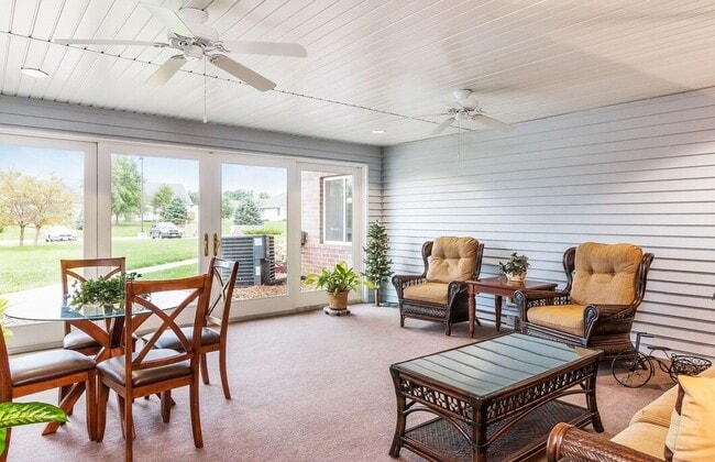 Building Photo - 2003 Cedar St