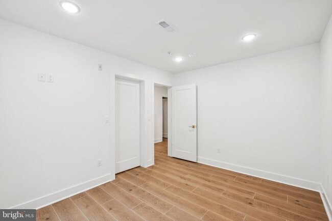 Building Photo - 5034 Florence Ave