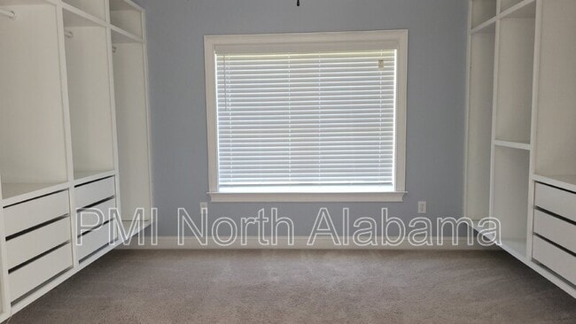 Building Photo - 130 Creekmound Dr