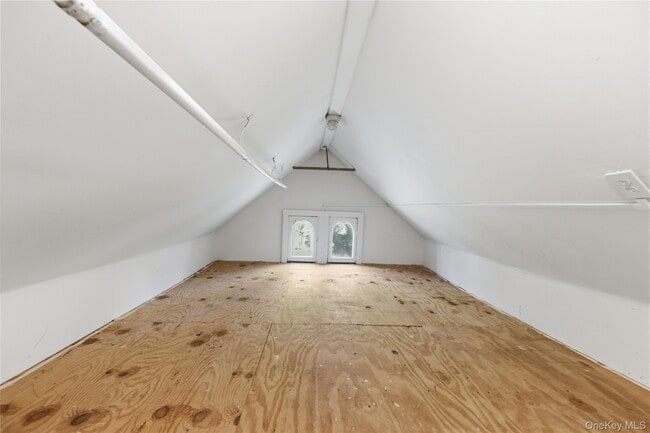 Building Photo - 39 Cox Ave